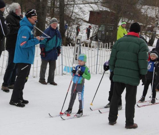 Zlatou korunu za dlouhodobou činnost s dětmi převzal i Stanislav Jirásek st. z BKL Machov
