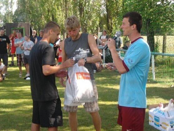 Devatenáct týmů si to o víkendu rozdá o fotbalový O cup