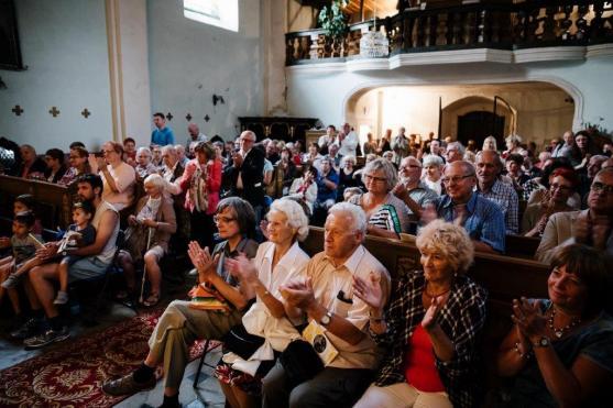 Hudební festival Za poklady Broumovska poprvé zavítal do teplického kostela Panny Marie Pomocné