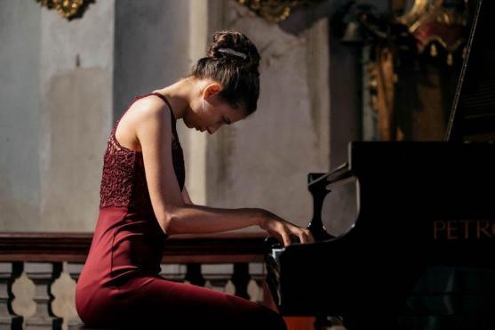 Festival Za poklady Broumovska pokračoval pátým koncertem v otovické Barboře