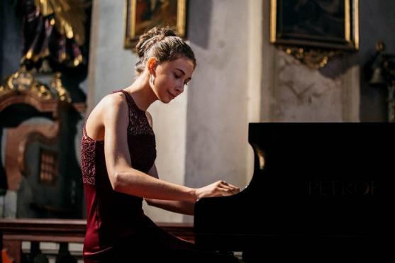 Festival Za poklady Broumovska pokračoval pátým koncertem v otovické Barboře