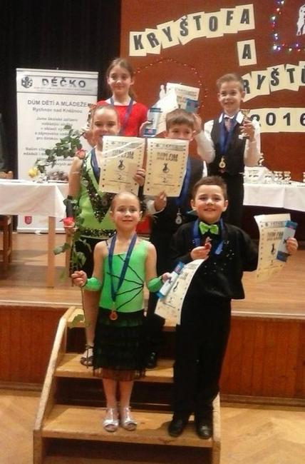 Broumovské taneční páry přivezly z Rychnova nad Kněžnou deset medailových umístění 