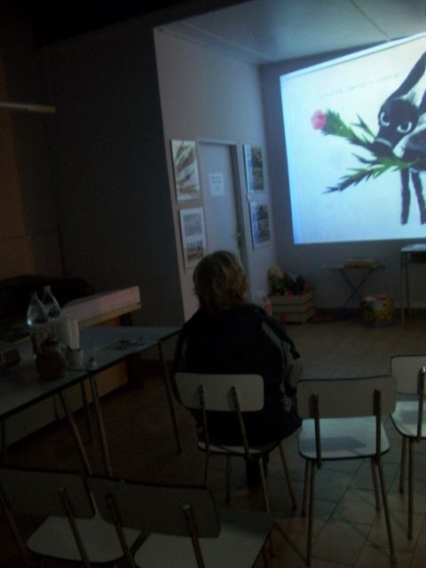 Muzeum papírových modelů viděli návštěvníci za nočního osvětlení 