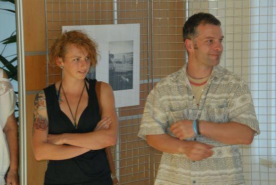 Své fotografie na terase polických Pellyho domů vystavuje Jana Pechlátová. Výstava má název Lykantropie 