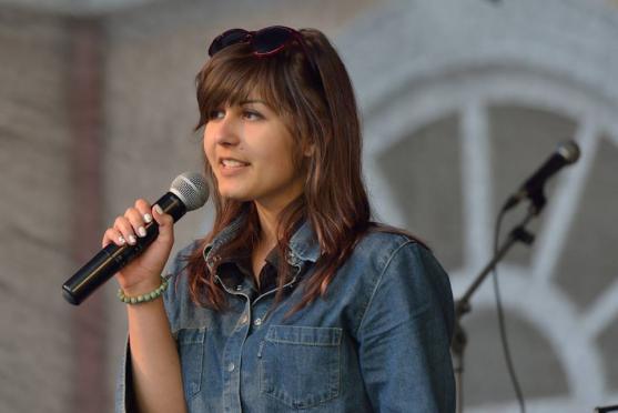 Broumov o víkendu ovládla pouť. Třešničkou na dortu byl Marek Ztracený 