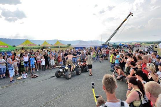 Na broumovském letišti se konal již 6. ročník Motosrazu 