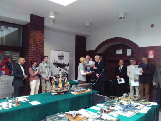 Minimodely ohromily i polské publikum