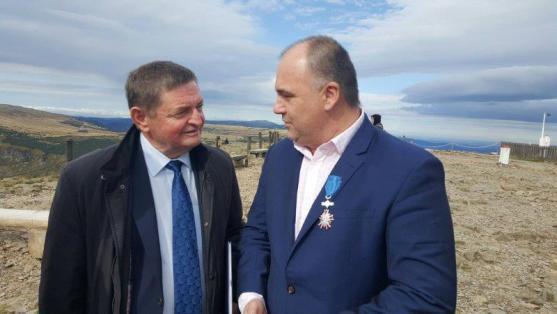 Starosta Náchoda převzal polské státní vyznamenání Krzyž Kawalerski za rozvoj česko-polské spolupráce