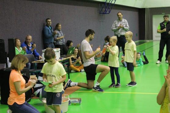 Pokračovaly turnaje "barevného" volejbalu