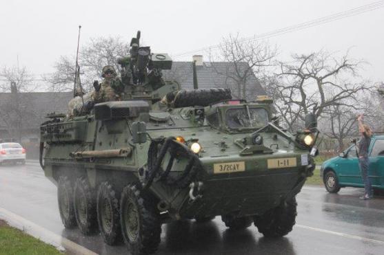 Američané do Náchoda pospíchali. Podél silnic je vítaly davy lidí