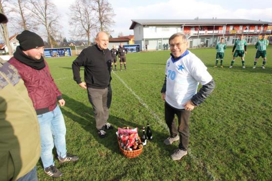 Fotbalisti Broumova popřáli Petru Možnému třemi body 