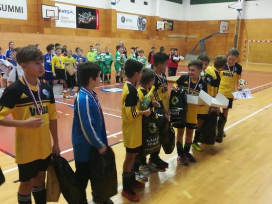 Tým starší přípravky Slovanu Broumov vyhrál turnaj v Hronově 