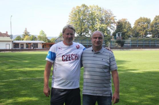 Česká fotbalová reprezentace s trenérem Radkem Bejblem měla soustředění v Broumově 