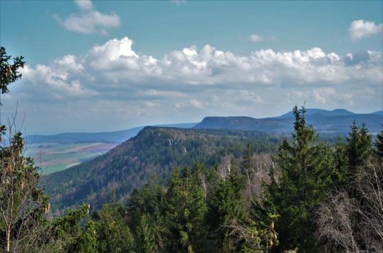 Od Suchodolské Niagáry Kovářovou roklí na Modrý kámen