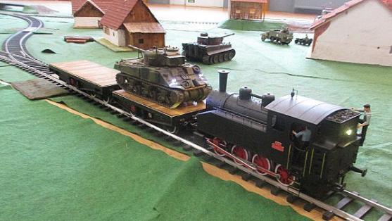 Opět tanky v Polici nad Metují