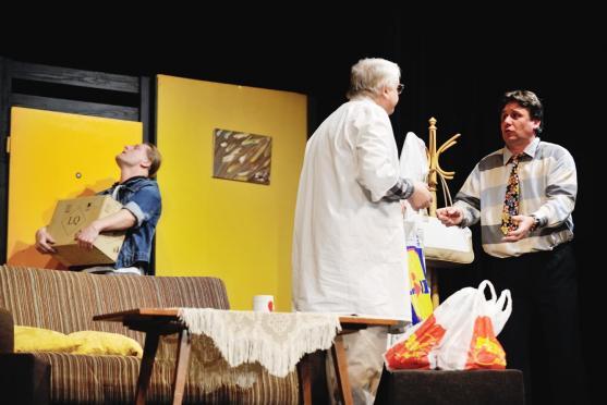 Bláznivou komedii z České Skalice hostilo broumovské divadlo