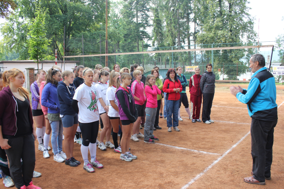 Mezinárodní volejbalový Memoriál Slávky Streubelové vyhrály hráčky z Nového Města nad Metují