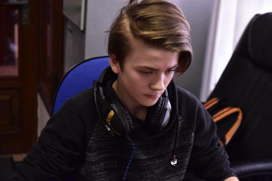 Hronovské Domino v březnu? Horolezecké závody a unikátní turnaj