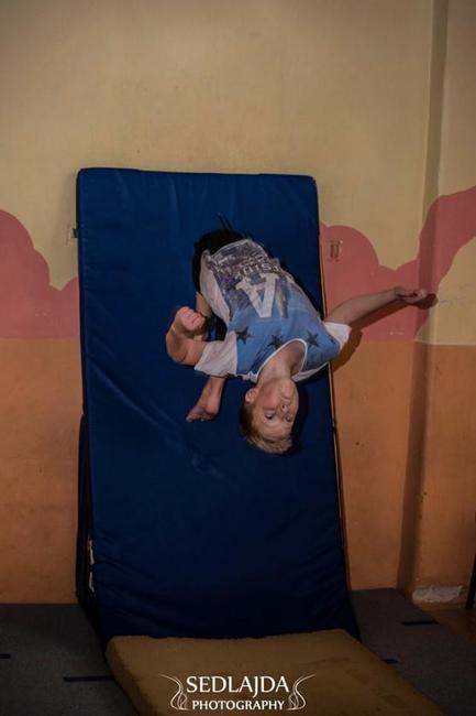 Police nad Metují se stala druhým městem v České republice s pravidelnými parkour-freerun tréninky pod záštitou Urban Sense Academy