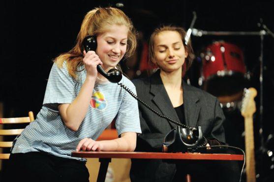 Video: Jaroslav Špulák při svém křtu nové knihy dvakrát zaplnil divadlo v Broumově