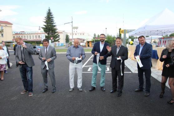 V Broumově byl slavnostně otevřen nový autobusový terminál