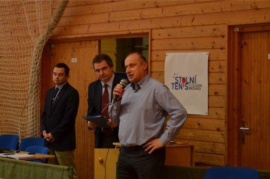 V Broumově hrálo stolní tenis šest hráčů a hráček z první stovky českého žebříčku