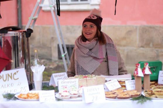 Adventní trh v broumovském klášteře navodil vánoční atmosféru