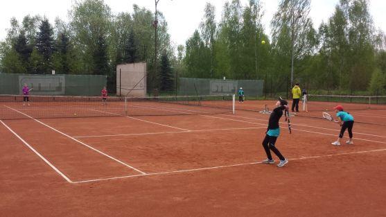 Na tenisových kurtech v Broumově byla zahájena letní sezóna