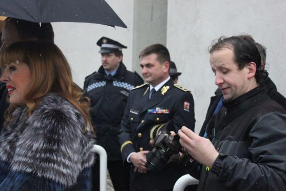 Nový kruhový objezd urychlí průjezd městem. Při slavnostním otevření se všichni shodli, že Náchod obchvat města potřebuje