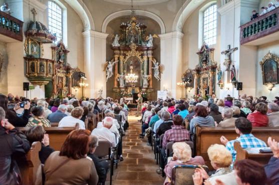 Festival Za poklady Broumovska zahájil koncertem Dagmar Peckové a Štefana Margity 