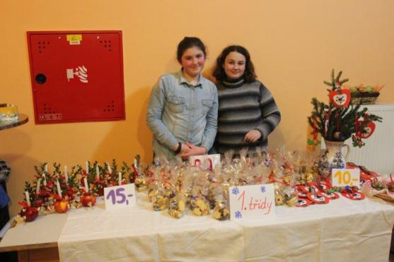 Broumovská Základní škola Hradební už deset let nacvičuje Vánoční ladění