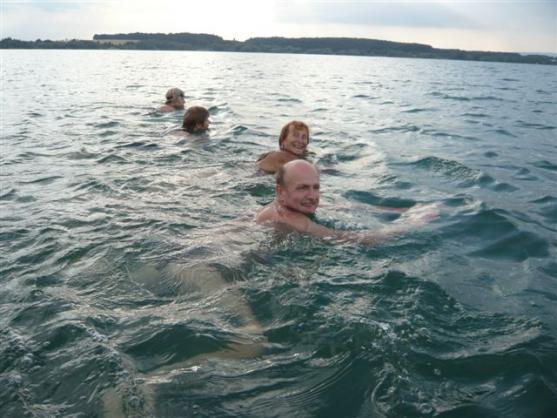 Poličáci už po deváté plavali přes Rozkoš