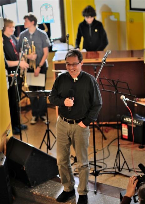 Vánoční karaoke na gymnáziu 