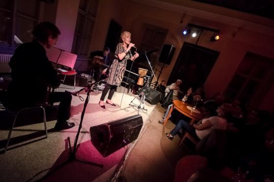 Irena Budweiserová vyprodala večer ArtCafé