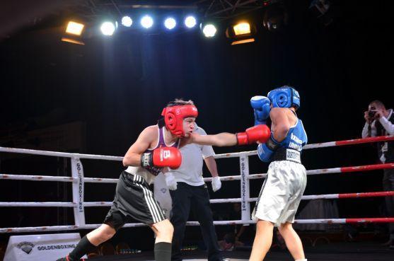 Fotogalerie a video z vítězného boxerského utkání Jakuba Šudy v pražském Hotelu Hilton