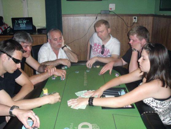 Vojtěch Kuchta se stal pokerovým Králem Broumovska