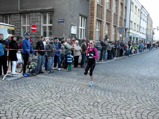 Traťové rekordy silničního běhu Hronov - Náchod nepadly