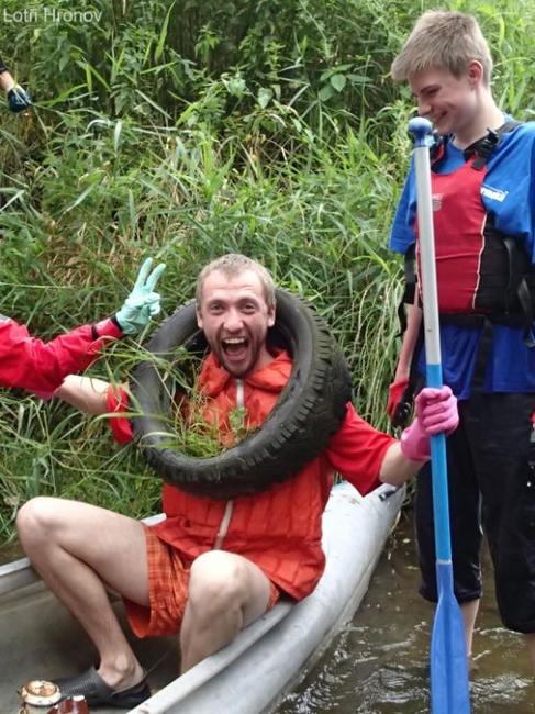 Geokačeři a Lotři hledali poklady. I na dně Metuje