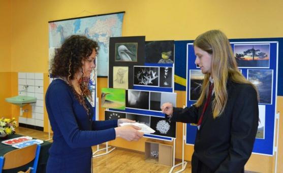 Oktáva úspěšně odmaturovala. Závěrečné slovo třídního učitele 