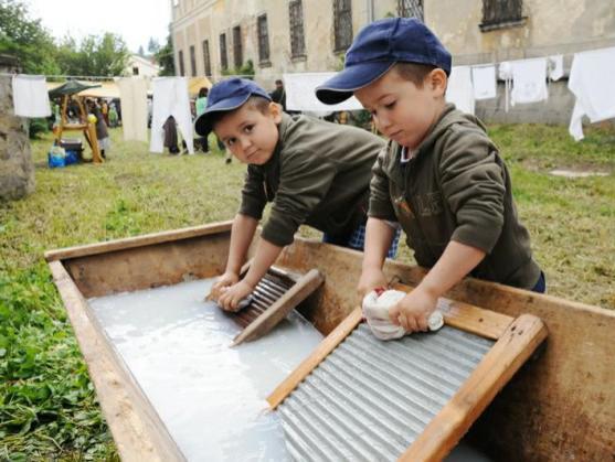 Občanské sdružení Julinka z Police nad Metují má za sebou již řadu akcí