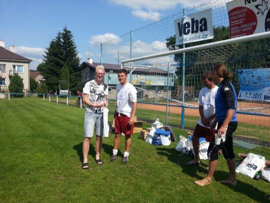 Fotbalový pohár O Cup si po penaltovém maratonu vystřílel tým Káňata Broumov