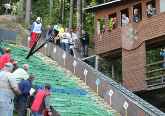 Rekordní účast, rekordní skoky. Takový byl Borský pohár 2015