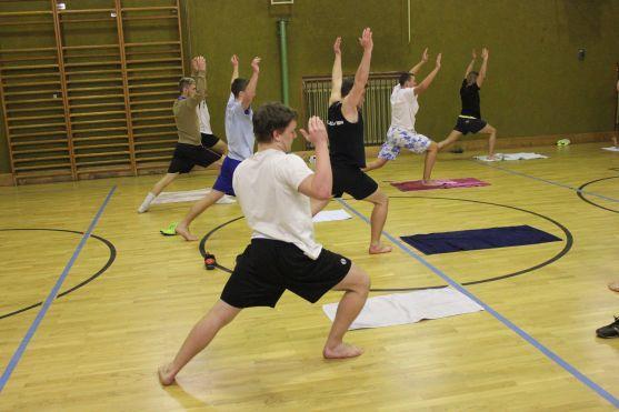 Broumovští fotbalisté se připravují na záchranu v krajském přeboru. Cvičí i jógu