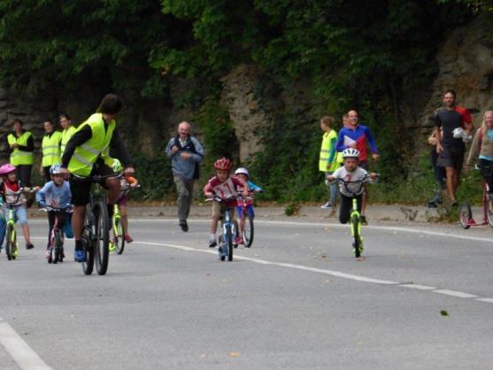 V Petrovických zatáčkách jezdilo vše, co mělo kolečka
