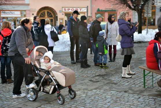 Návštěvníci velikonočního jarmarku oslavili příchod prvního jarního dne