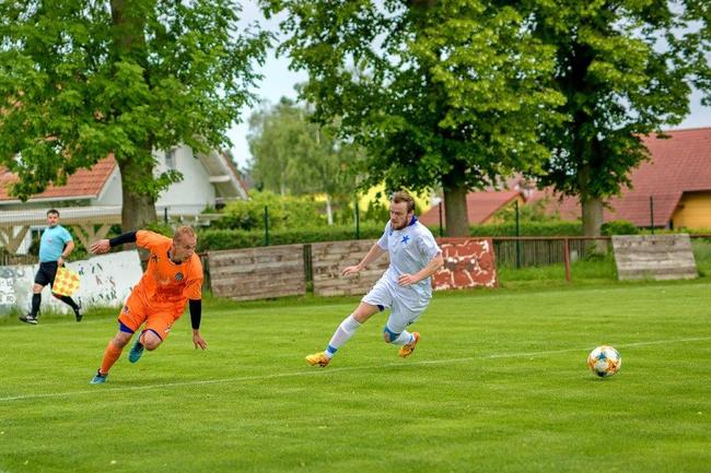 Po fotbalové přestřelce jde do odvety s náskokem dvou branek polický tým 