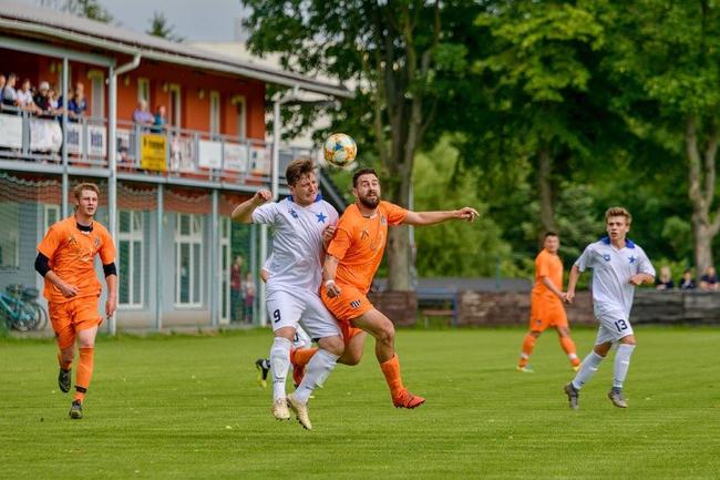 Po fotbalové přestřelce jde do odvety s náskokem dvou branek polický tým 