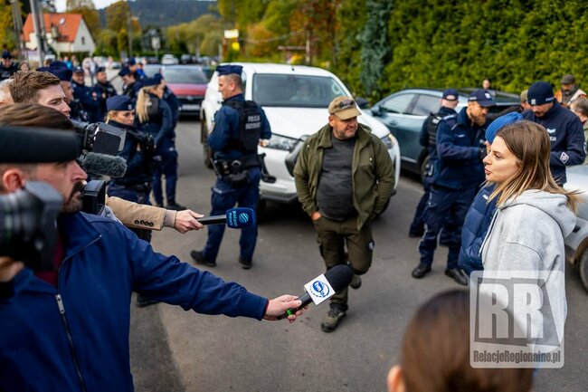 Policie zasahovala v ZOO Łączna poblíž hranic. Majitelé čelí obvinění z týrání zvířat