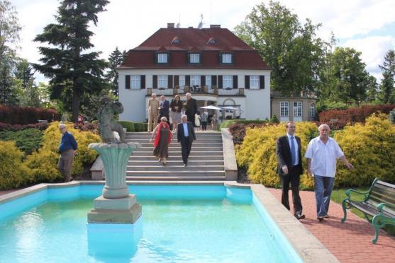 Na setkání příhraničních regionů Broumov a Nowa Ruda přijel i český velvyslanec v Polsku Jakub Karfík