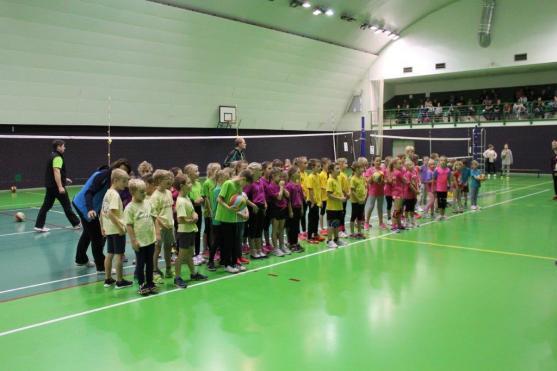 Pokračovaly turnaje "barevného" volejbalu